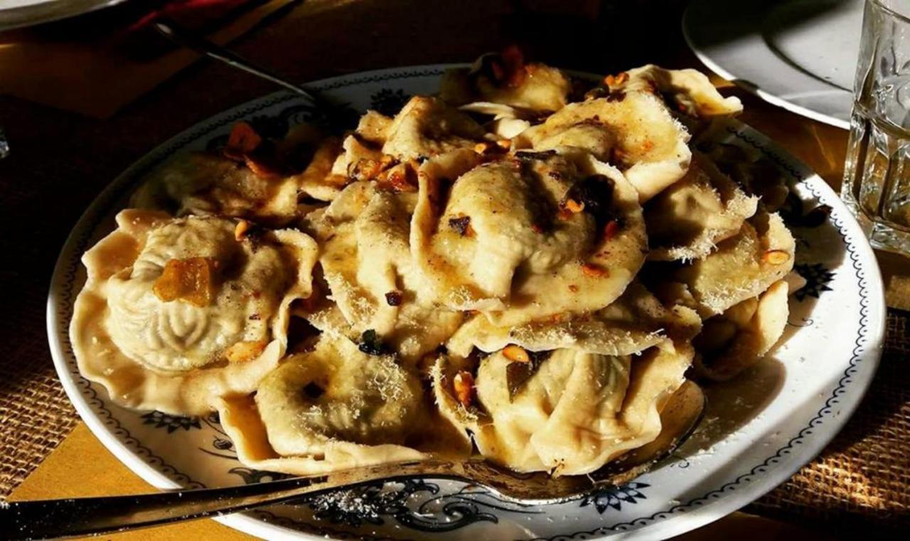 Agriturismo Di Charme E Ristorante Stallato Il Filo Di Paglia Carro Eksteriør bilde