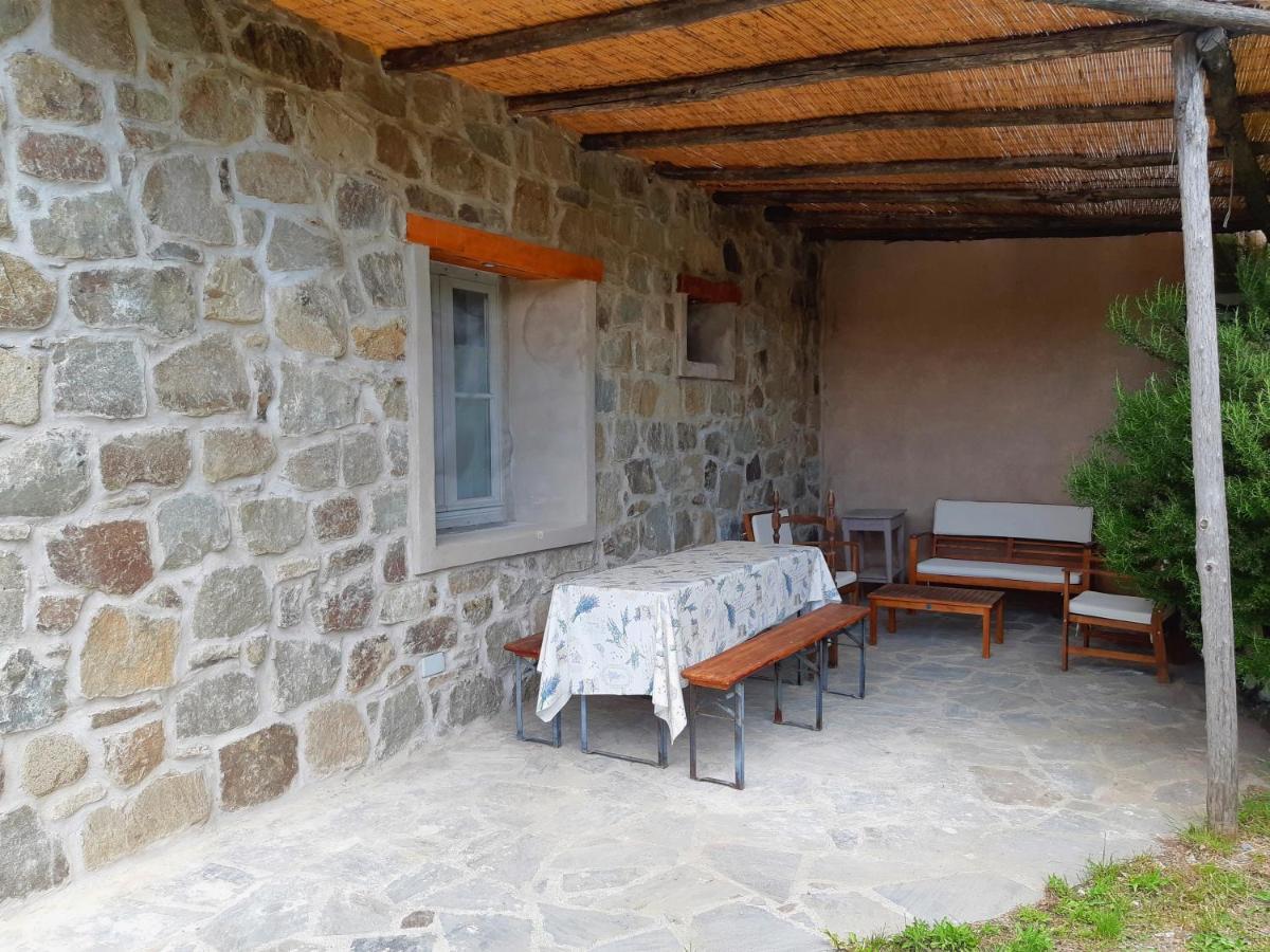 Agriturismo Di Charme E Ristorante Stallato Il Filo Di Paglia Carro Eksteriør bilde