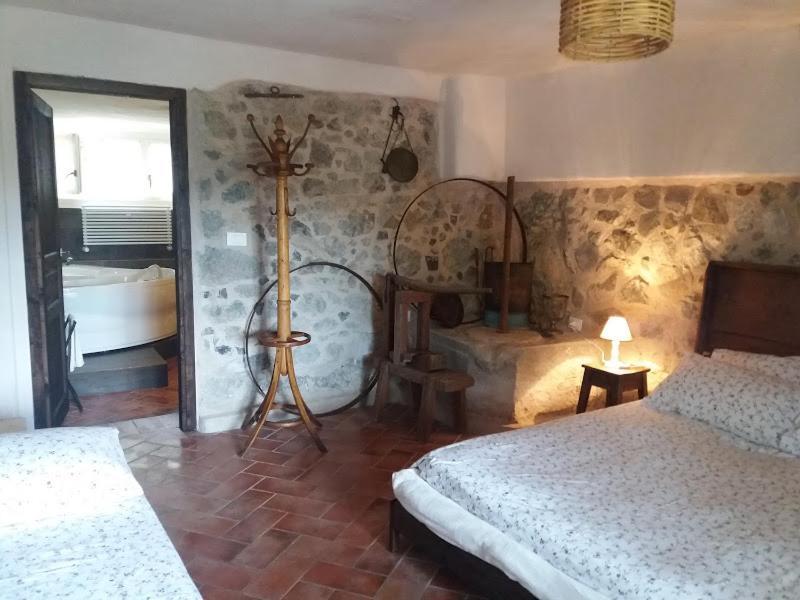 Agriturismo Di Charme E Ristorante Stallato Il Filo Di Paglia Carro Eksteriør bilde
